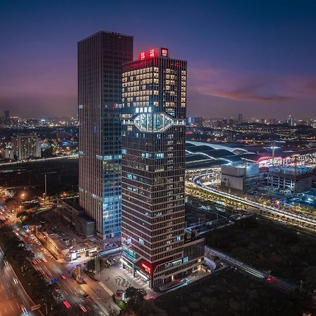 Hotel Radisson Red Guangzhou South Railway Station Zewnętrze zdjęcie