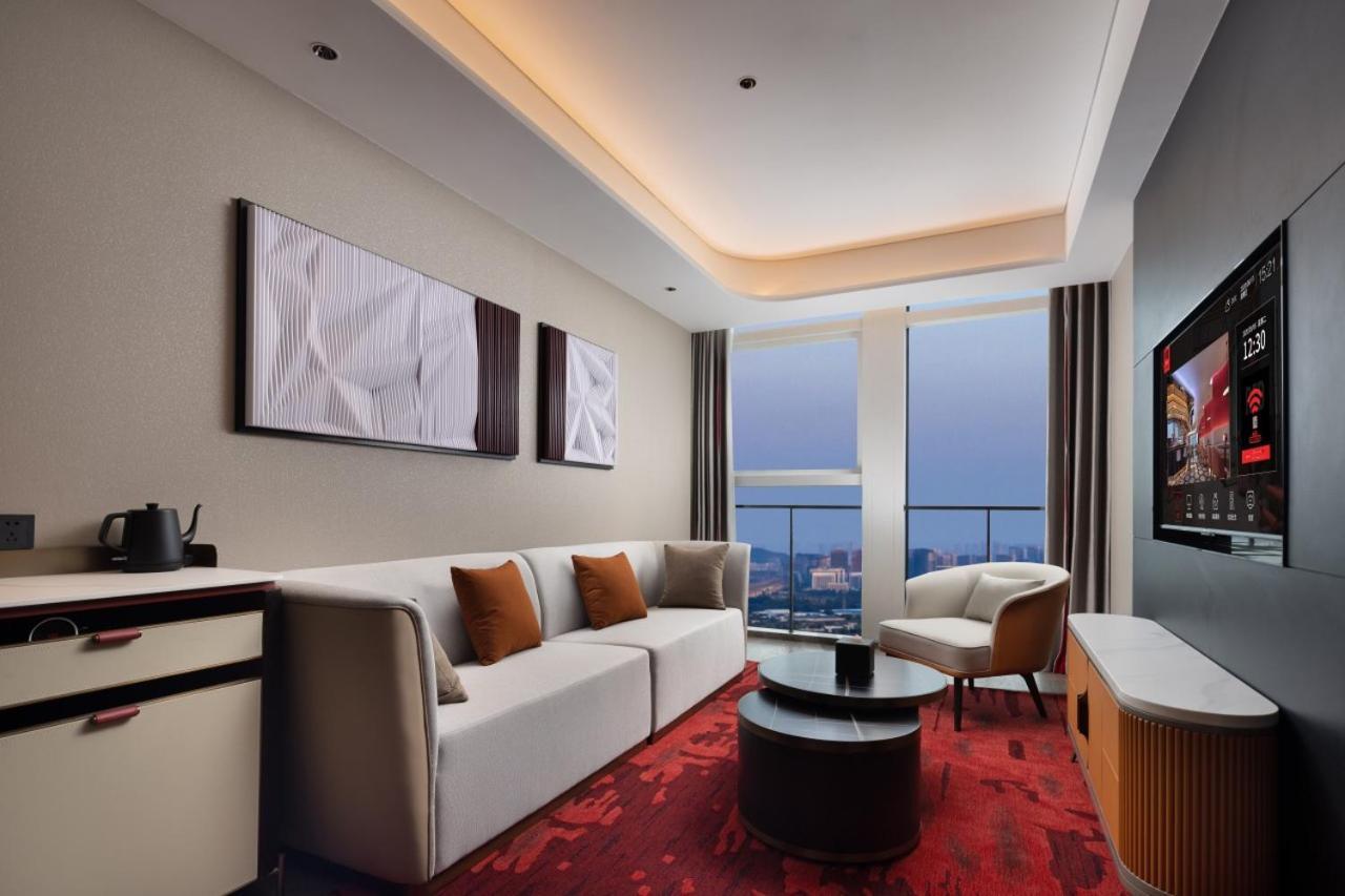 Hotel Radisson Red Guangzhou South Railway Station Zewnętrze zdjęcie